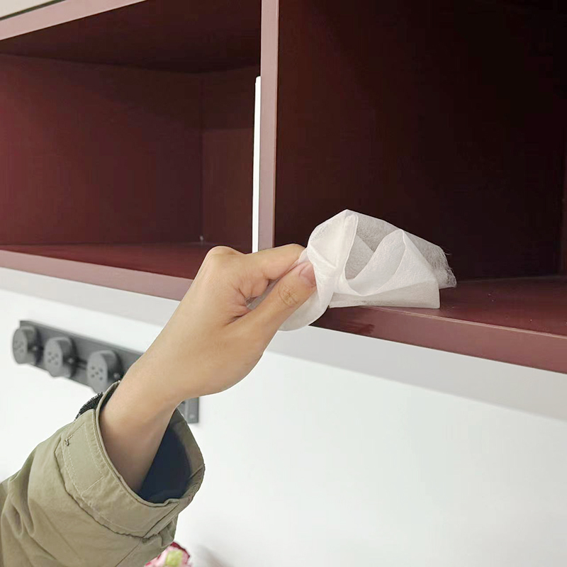Antibacterial Hand & Surface Disinfectant Wipes Roll — view 4